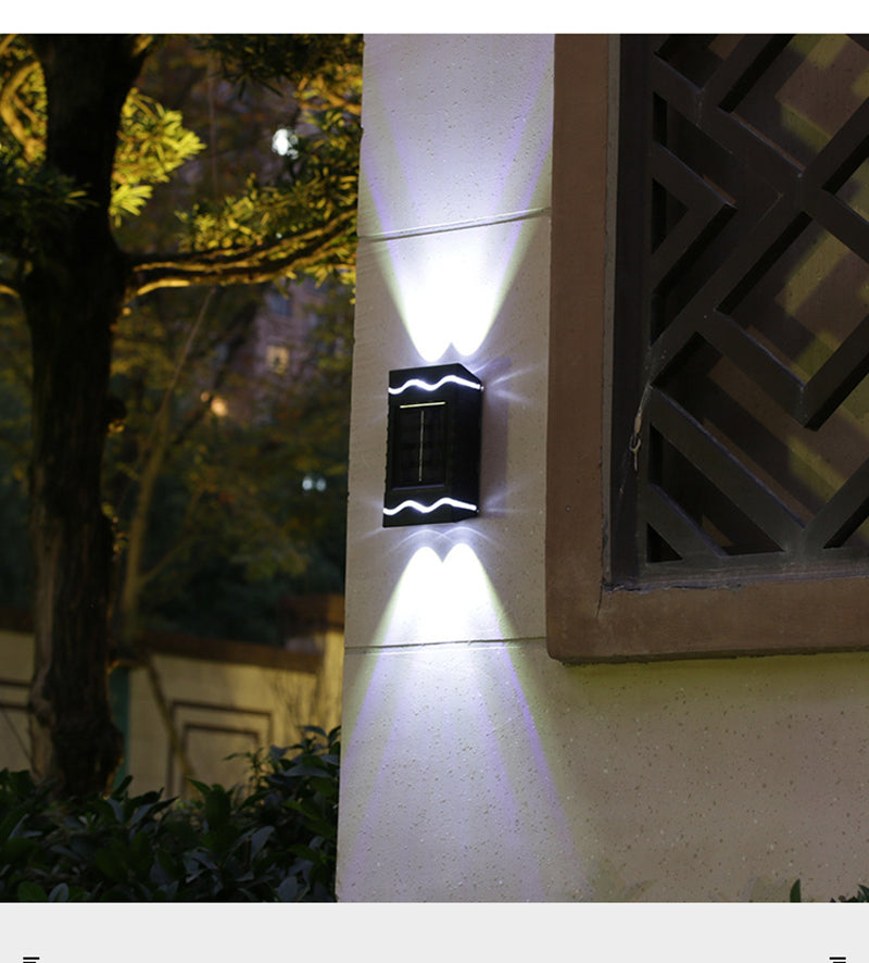 Lampe solaire extérieure SOLVARA | IP65 résistant aux intempéries | Capteur crépusculaire automatique | 12x6,5 cm | Blanc chaud ou blanc froid