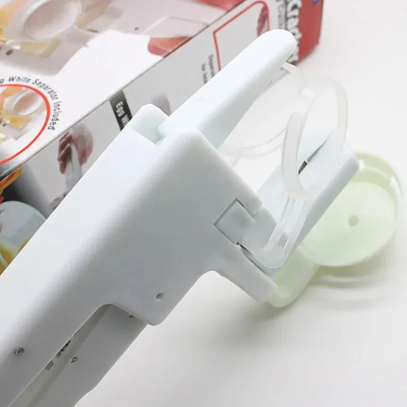 Eggacto Ouvre-œufs en Acier Inoxydable | Pour œufs crus & cuits | Propre & précis | 21,5 x 7,5 x 5,3 cm