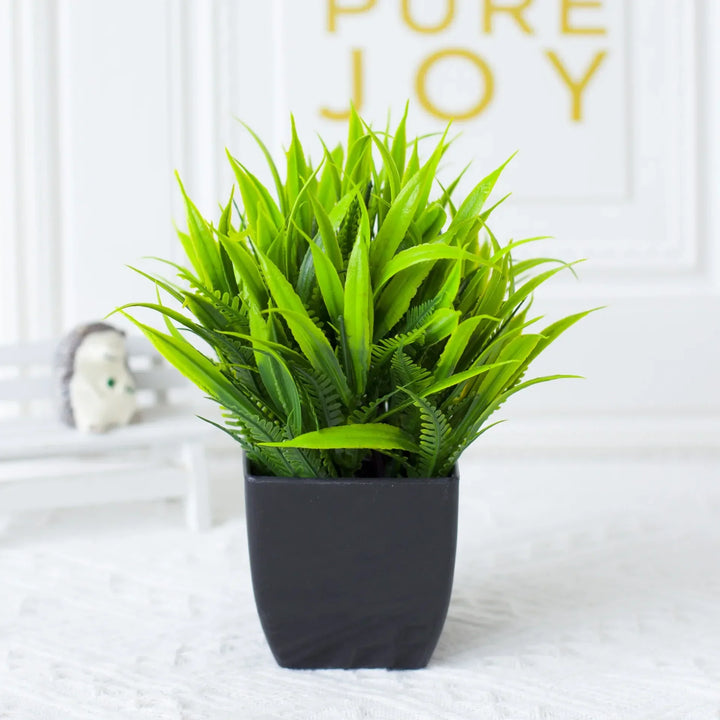 Plante artificielle d'eucalyptus Leafora dans un pot noir | Mini plante décorative | Pour table, salle de bain & bureau
