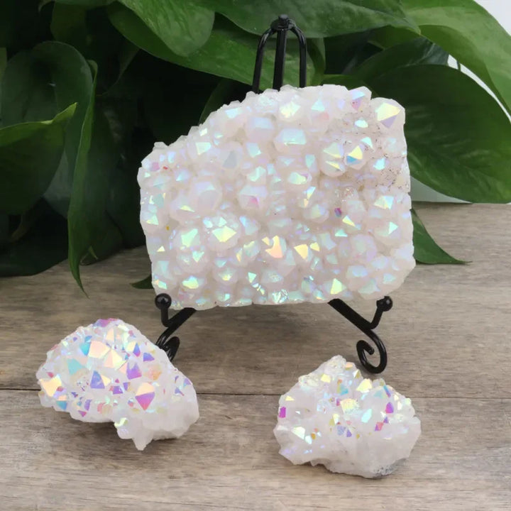 Groupe de Cristaux en Pierre Naturelle CrystalAura | Cristal Brut Blanc | Pierre de Décoration & de Guérison | env. 3–6 cm