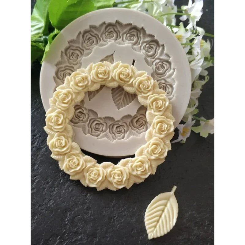 DekoMould™ Moule en Silicone Rosette & Feuilles | Pour Fondant, Chocolat & Pâte à Sucre | Décorations de Gâteaux Fines & Designs de Cadres
