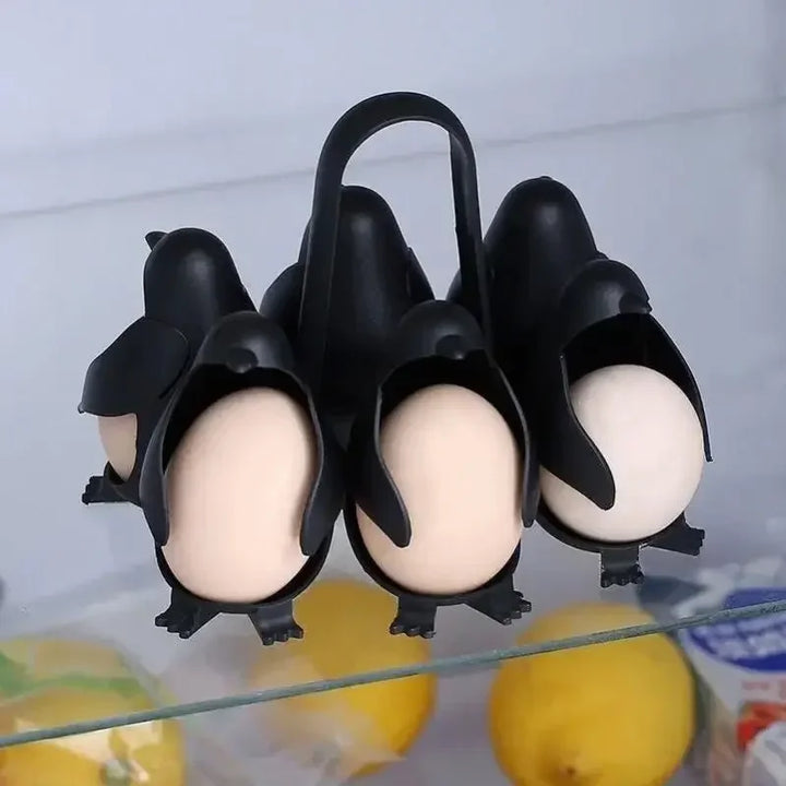 PinguEgg Cuiseur à œufs Design Pingouin | Capacité de 6 œufs | Résistant à la chaleur & Lavable au lave-vaisselle | 15 x 13 x 13 cm