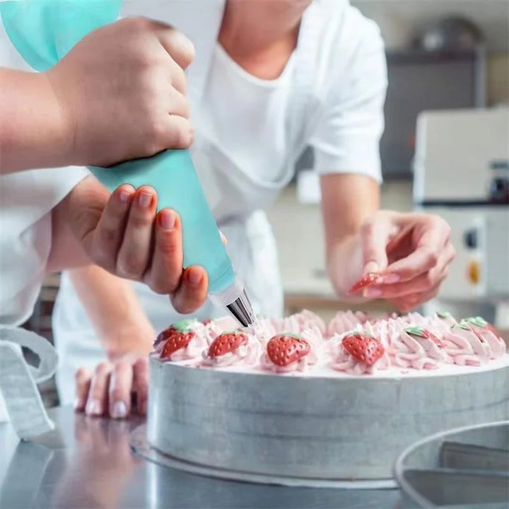 BakeDeko™ Set de douilles | Sacs à pâtisserie en silicone réutilisables avec douilles en acier inoxydable | Pour gâteaux, cupcakes et pâtisseries