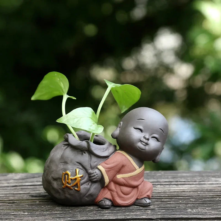 TonSegen Petit Moine en Argile | Argile Pourpre | Porte-Bonheur & Mini-Vase | Décoration Artisanale