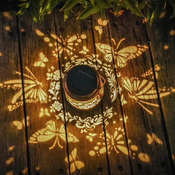Luminara SolFlair Lanterne Solaire | Design Rétro avec Motif de Papillon | Étanche IP65 | Lumière Chaude pour Jardin & Balcon