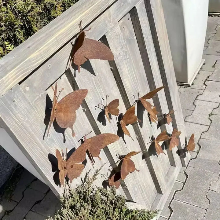 Rustalina Ensemble de 15 Papillons en Métal à Effet Rouillé | Décoration Murale pour Jardin, Clôture & Troncs d'Arbre | Résistant aux Intempéries & Vieilli Naturellement