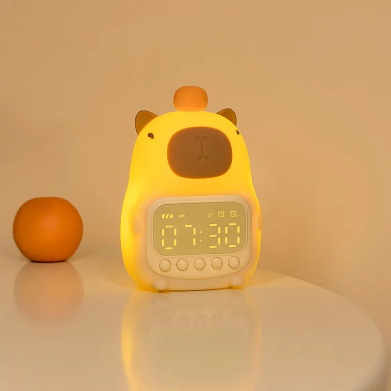 Réveil-lampe de nuit CappyGlow | Design Capybara | Rechargeable par USB 1200 mAh | Double alarme & 30 min. arrêt automatique | Enfants & chambre à coucher