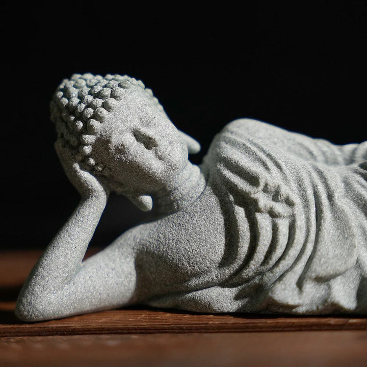 SERENYA Bouddha couché | Figurine en grès faite à la main | Symbole Feng Shui de paix et de bonheur | 9–18 cm
