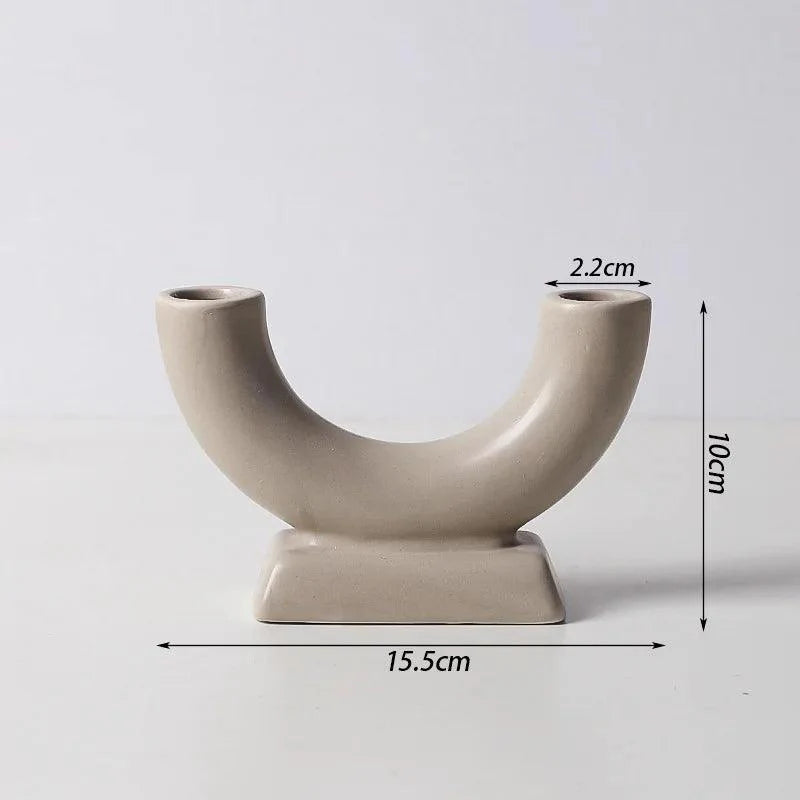 Lysestage scandinave minimaliste dans le verre et le verre