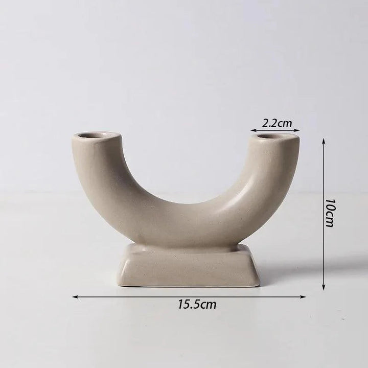 Lysestage scandinave minimaliste dans le verre et le verre