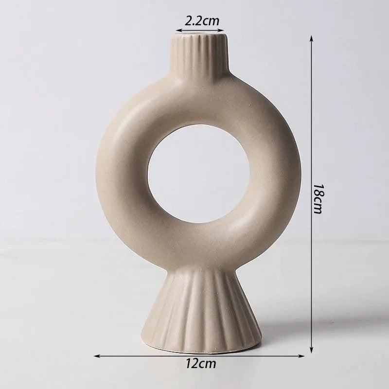 Lysestage scandinave minimaliste dans le verre et le verre