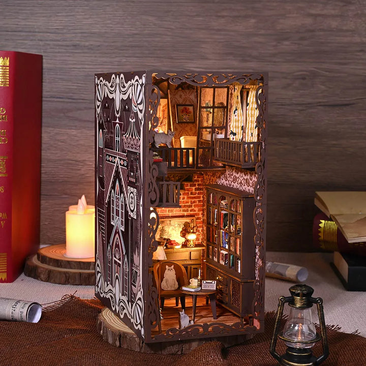 Booknook - No.9 Château Secret II