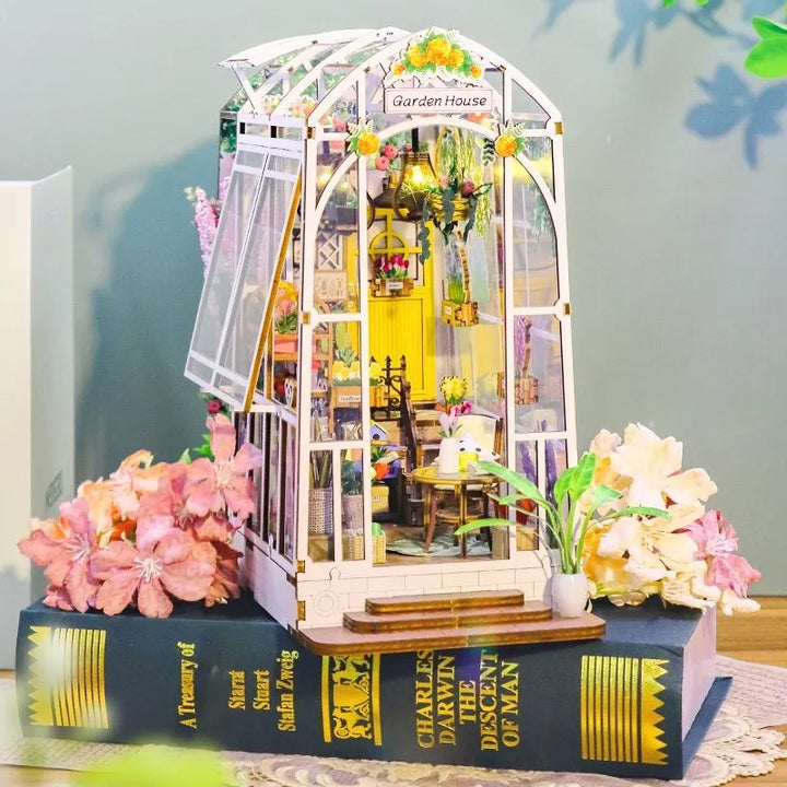 Coin Lecture - Maison de Jardin
