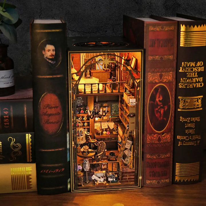 Booknook - La Maison Magique de Mira
