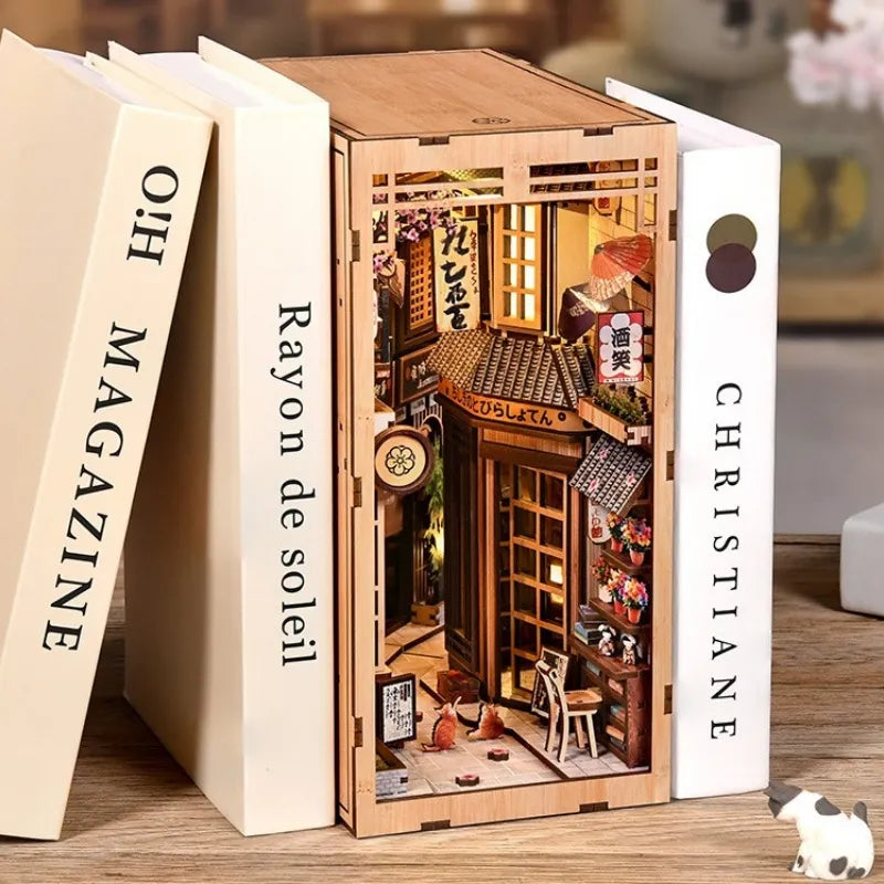 Book Nook Japon - L'allée attendant le chat