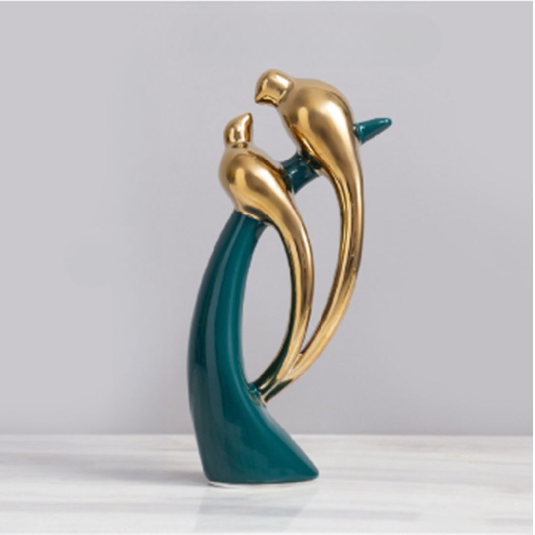 GoldGefieder | Oiseaux d'amour en céramique | Figurine décorative luxueuse | Socle vert émeraude