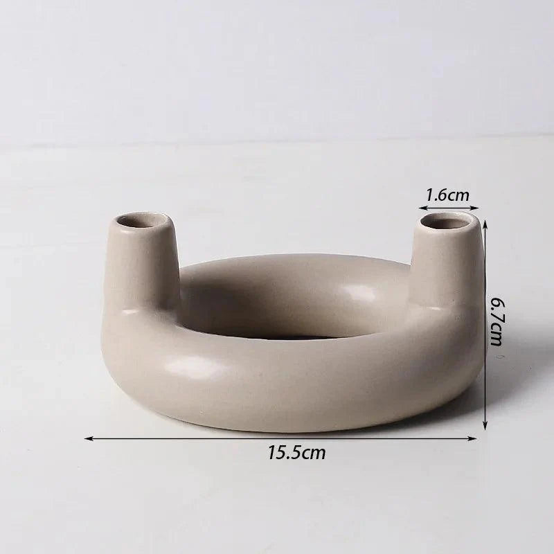 Lysestage scandinave minimaliste dans le verre et le verre