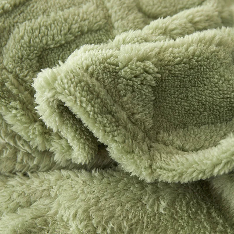 Couverture en Laine d'Agneau WoolAura | Épais des Deux Côtés | Flanelle & Laine d'Agneau | Doux & Chaud