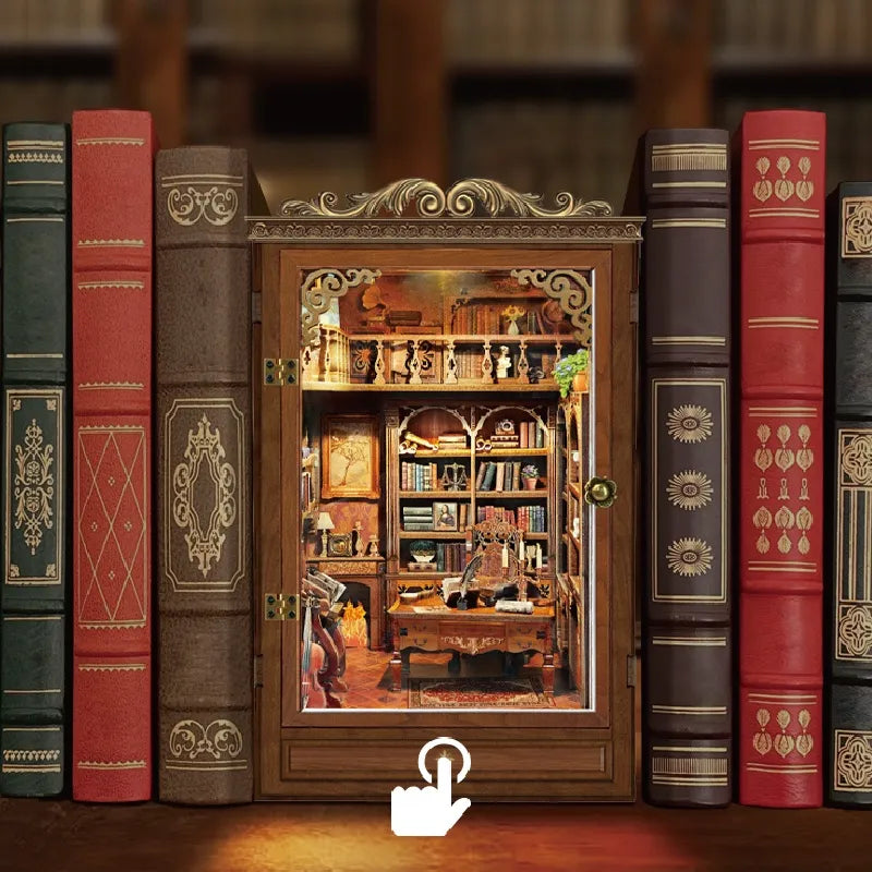 Maison Miniature - Maison du Livre du Temps