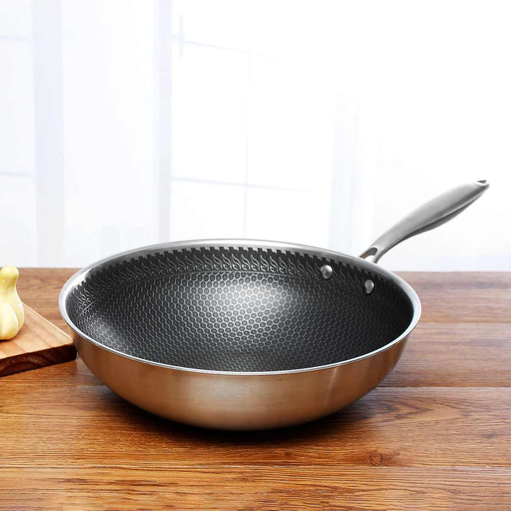 Poêle antiadhésive en acier inoxydable Chefverro avec structure en nid d'abeille | Pour tous les types de cuisinières, y compris l'induction | Résistante aux rayures et lavable au lave-vaisselle