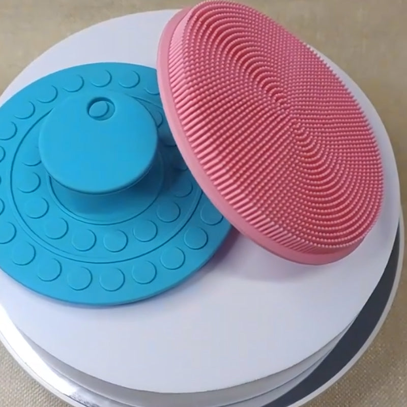 1+1 GRATUIT | SoftGlow – La brosse exfoliante douce !