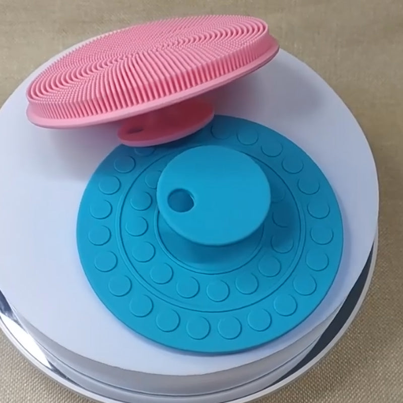 1+1 GRATUIT | SoftGlow – La brosse exfoliante douce !